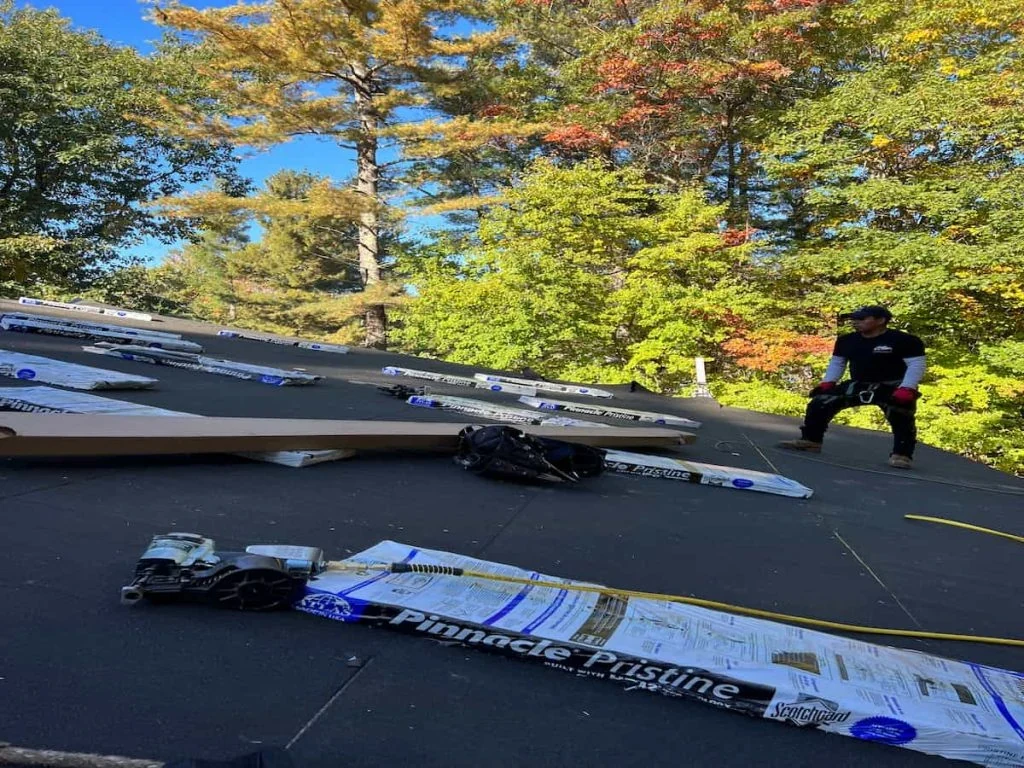 White EPDM Roof Systems in Flint, MI